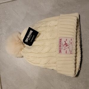 Women's True Religion 2PC Beanie Set. NWT. Cream/ Off White. 2 for 1.